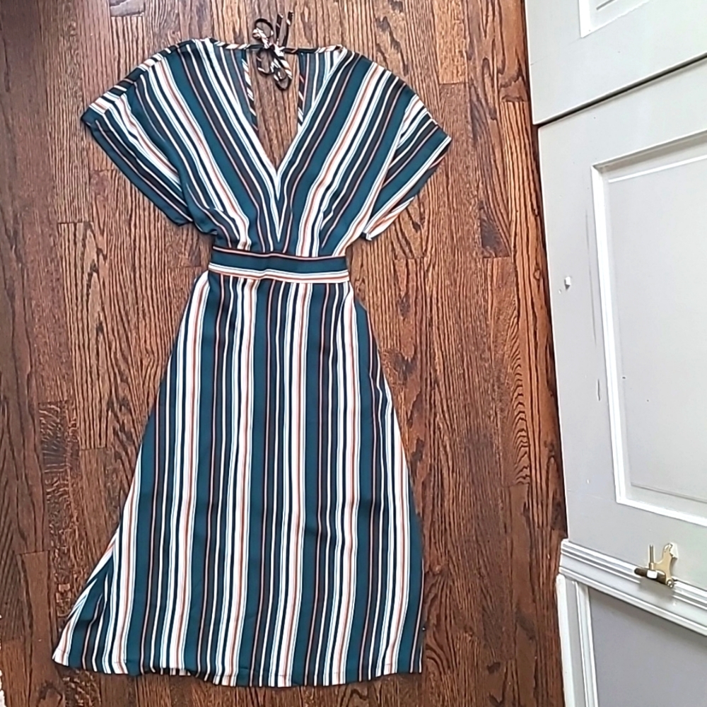Striped dress with pockets NWOT